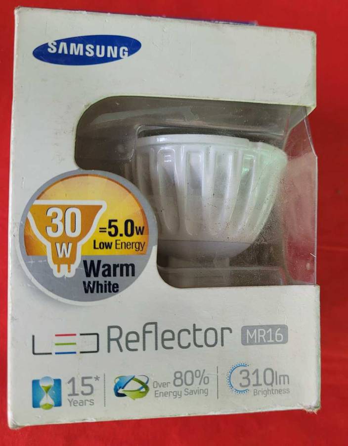 UNUSED Samsung Quality Warm White Downlights.  (Bid Per Piece)