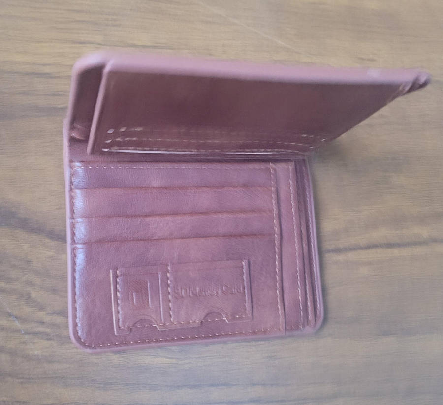 Vintage Gents Soft Leather Wallet/Card Holder (As Pictured)