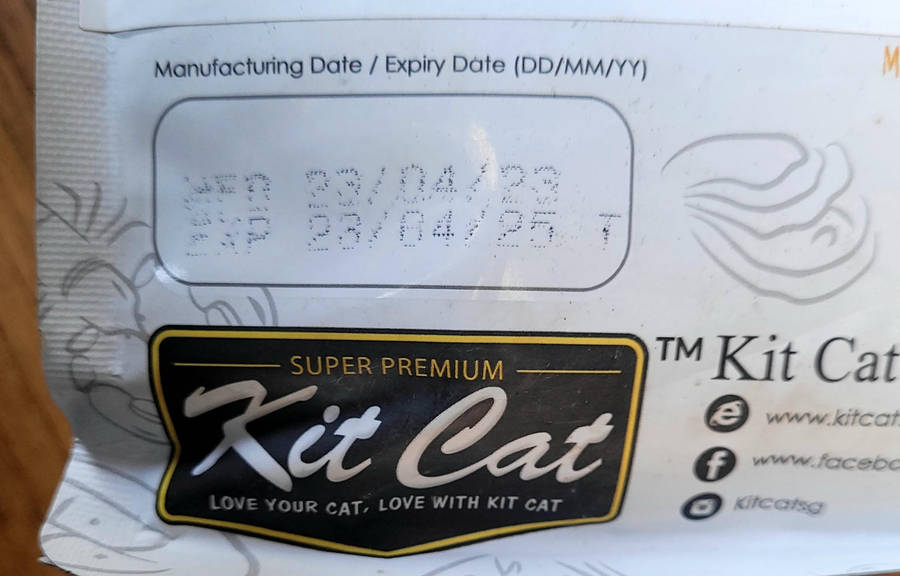 1.2Kg SIGNATURE SALMON Complete Balanced Diet For Cats