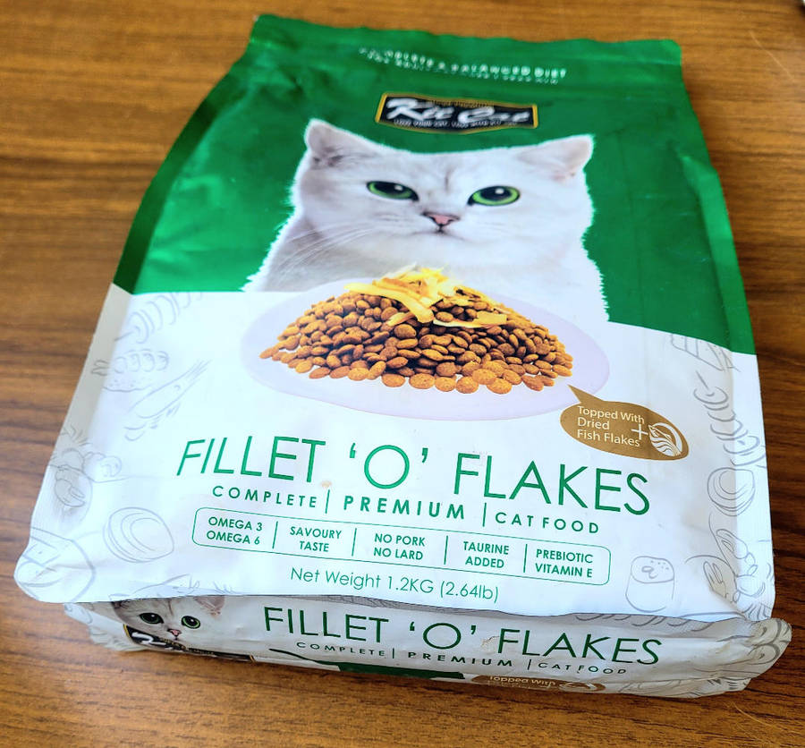 1.2Kg FILLET - O - FLAKES Complete Premium Cat Food-Expiry: 23 04 25