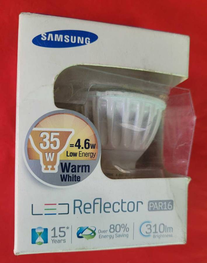UNUSED Samsung Quality Warm White Downlights.  (Bid Per Piece)