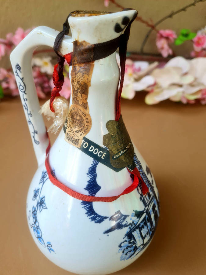 RARE...Floral Blue Wine Ceramic Jar. Full. Broken Seal With Very Light Leaks. Real Vinicola ALFE