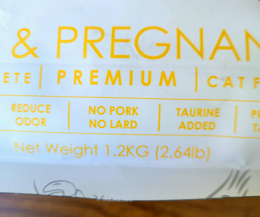 KITTEN & PREGNANT CATS Complete Premium Cat Food. EXPIRY: 24 04 25