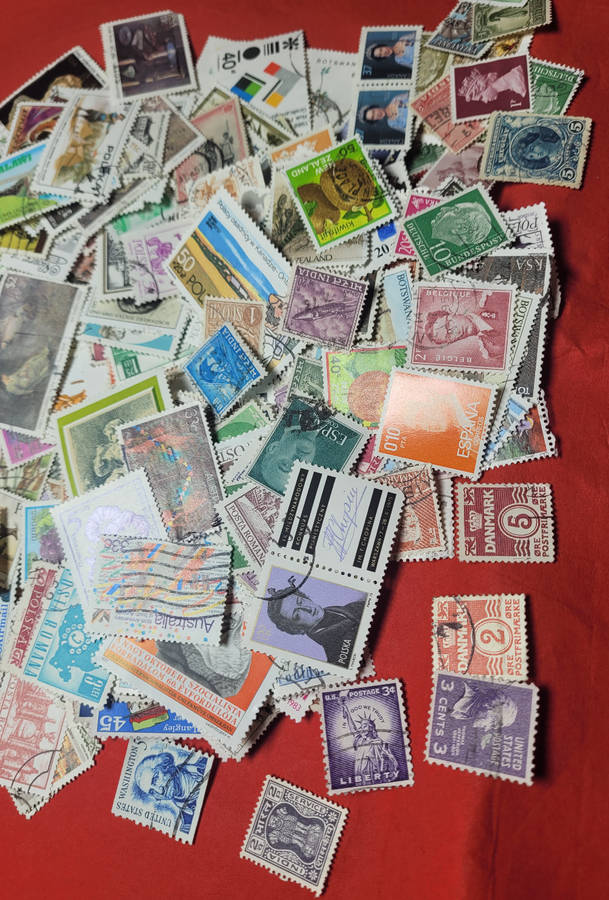 400x Bulk WORLD Mixed Stamps  (Lot 4)