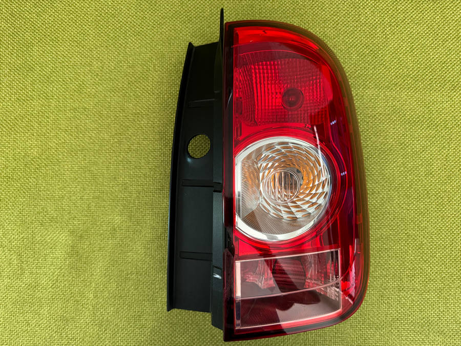 2015 Renault Duster Right Rear Tail Light - Slightly Damage
