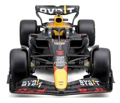 Burago 28036 Formula 1 F1 Red Bull RB19 No 1 Verstappen with figurine 3 times World Champ 1/24 scale