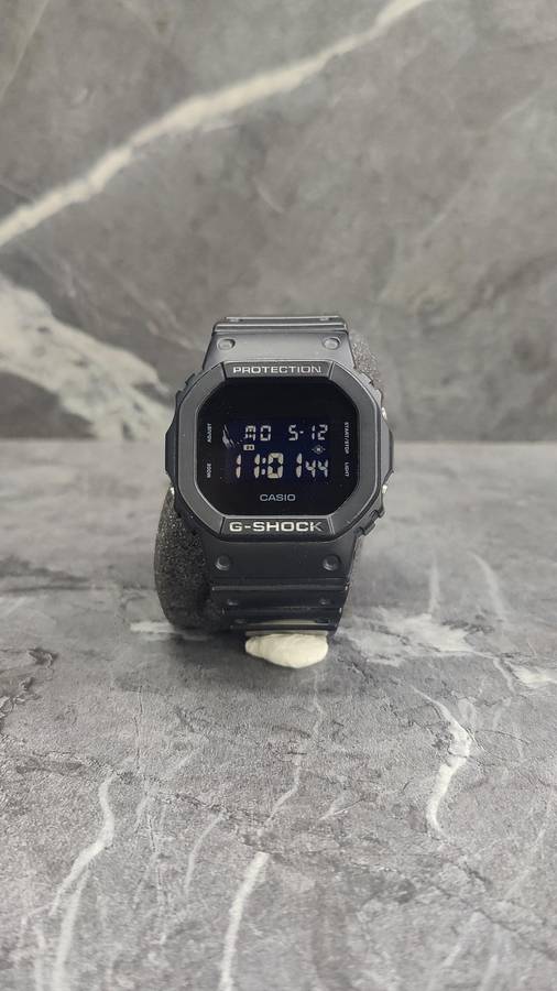 Casio - G-Shock Men's 5600 Series -DW-5600BBR-1