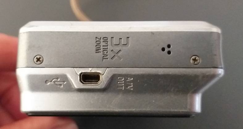 Sony Cybershot DSC S730 7,2MP working order with extras