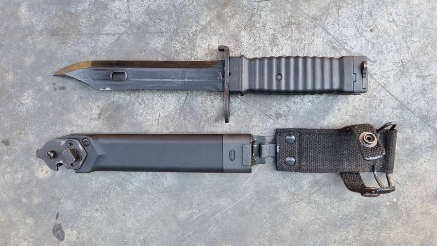 H&K G36 BAYONET IMPORTED BY ARMSCOR FOR TRIALS ON THE R4 RIFLE , UNSUCCESSFUL