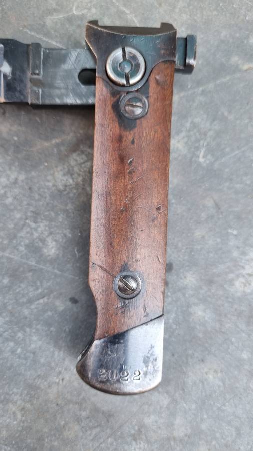 ITALIAN WW2 FOLDING BAYONET