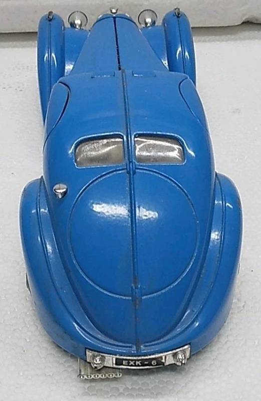 Bugatti Atlantique 1936 blue Bburago 1:24 NEW+boxed #2259 instant wheels