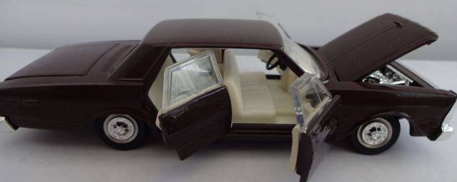 Ford Galaxie 500 1966 black 1/43 Atlas/Dinky NEW+boxed #6111 instant wheels