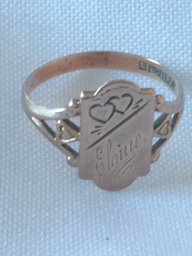 9 Carat Gold ring: Excellent condition: 3 g: Starting price less than spot price of gold!!!