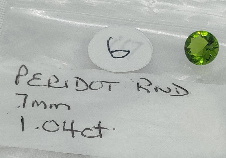 Natural light Peridot- 7 mm - oval cut - 1.04 ct-certification optional - 11-2 of 17 gemstones
