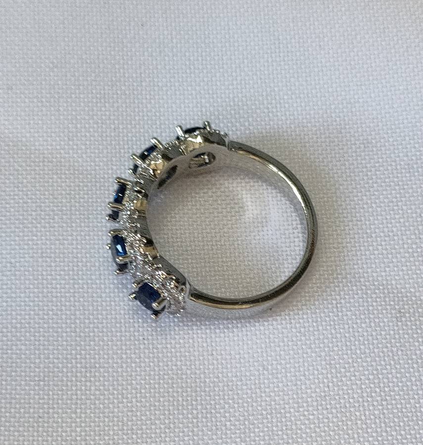 Gorgeous ring with Lab created Blue and White CZ stones: Size US7