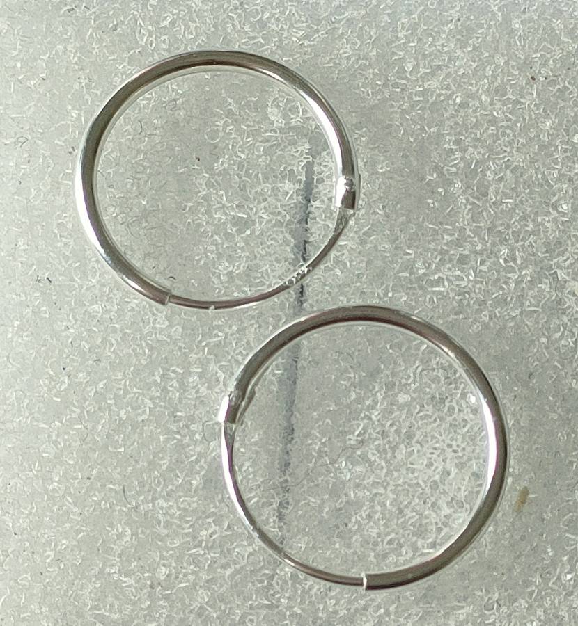 New Sterling Silver small Hoop earrings -stamped 925: