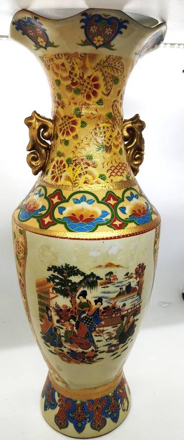 Large Oriental vase - 400 mm high - excellent condition, no damage - hand-painted - unique item