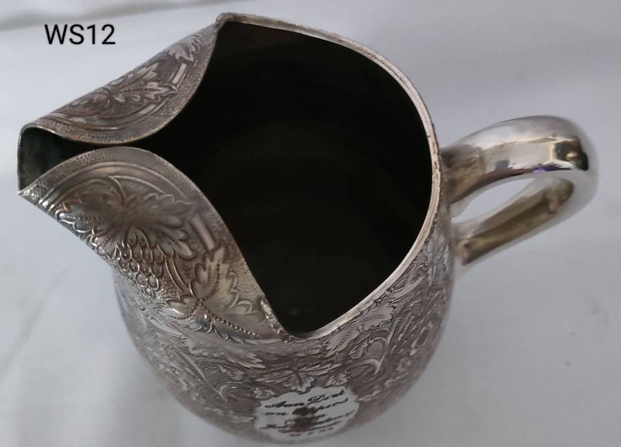Vintage Silver-plated jug in great condition with lovely engraving-190 x 115 mm excluding handle