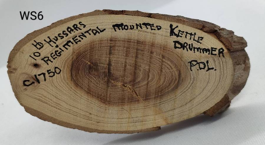 Gorgeous lead soldiers on lovely wooden stands - lot 6 of 6 - 1950 history of artist under stands.