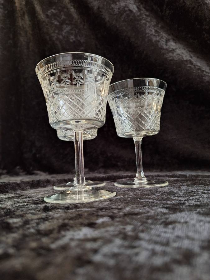 Stunning Set of 3 Edwardian Pall Mall - Lady Hamilton Etched Antique White Wine Glasses
