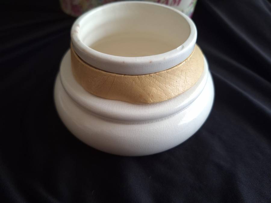 Beautiful Vintage Jones & Middlton Ltd. Ceramic Chintz Kitchen Counter Canister Set.