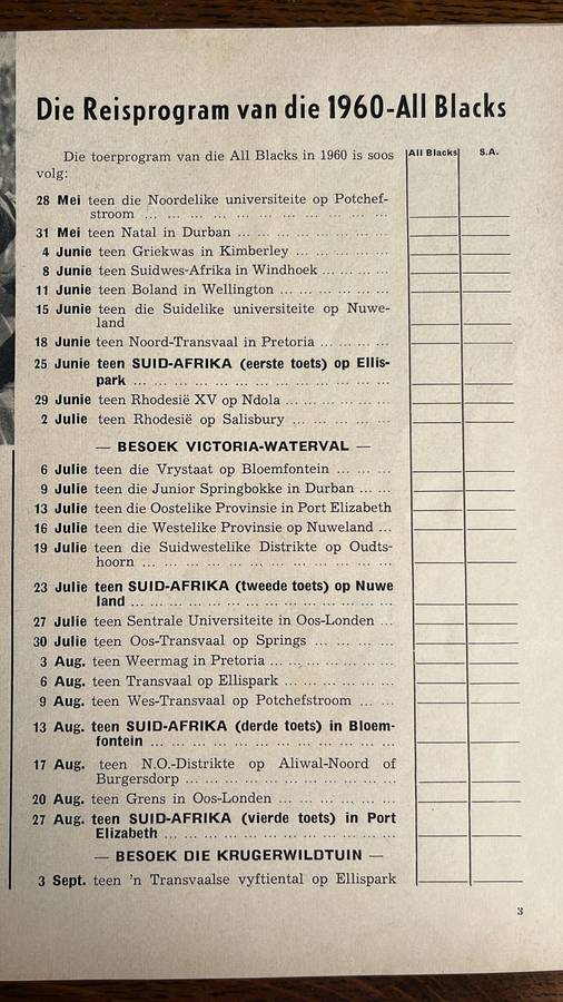 1960 Die All Blacks is Hier - Brochure of the Tour & Pin, details below
