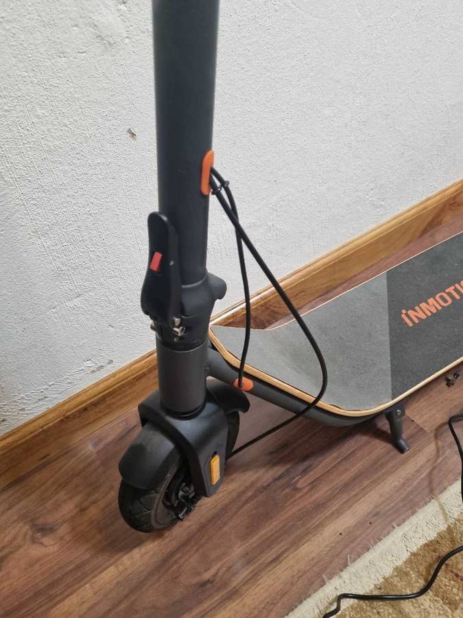## Inmotion A1 Electric Scooter with charger, not used much at all ##
