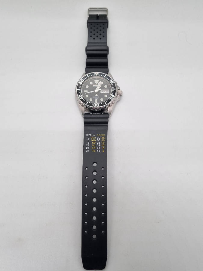 ## Seiko Kinetic Divers watch - adjustable Large wrist fit - Good condition ##