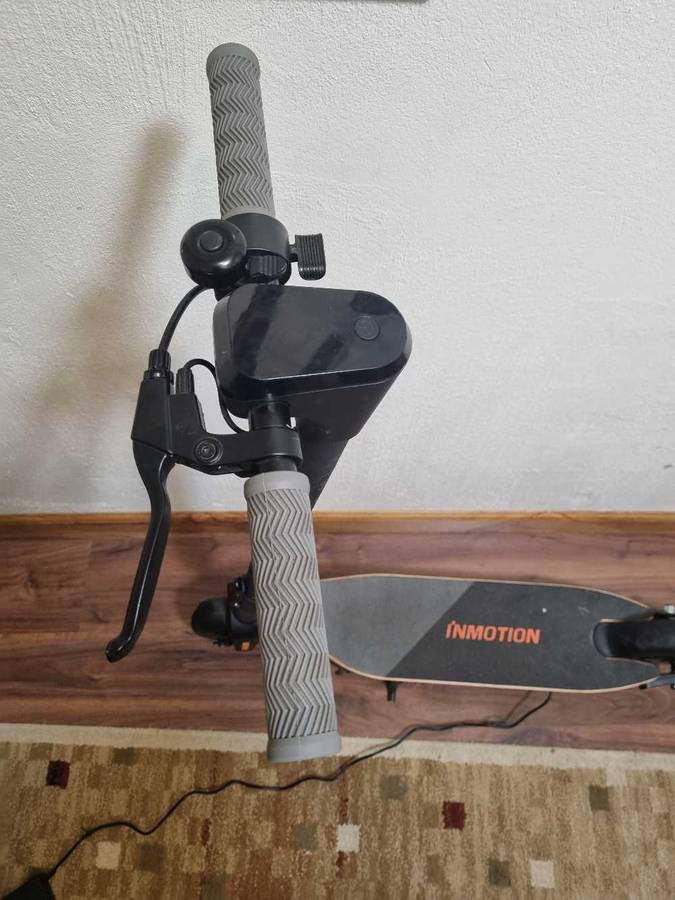 ## Inmotion A1 Electric Scooter with charger, not used much at all ##