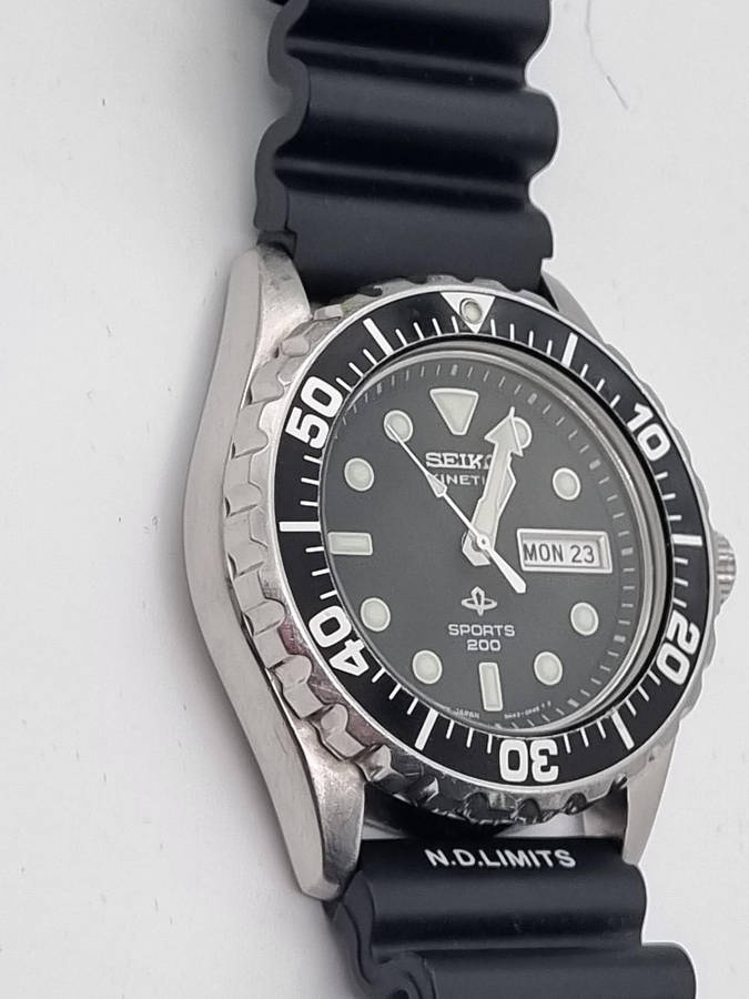 ## Seiko Kinetic Divers watch - adjustable Large wrist fit - Good condition ##
