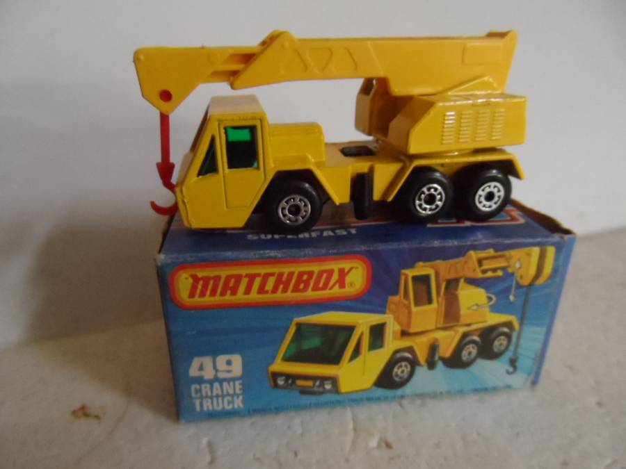 Matchbox Superfast No. 49 Crane Truck Yellow Body & Boom Red Hook Green Windows