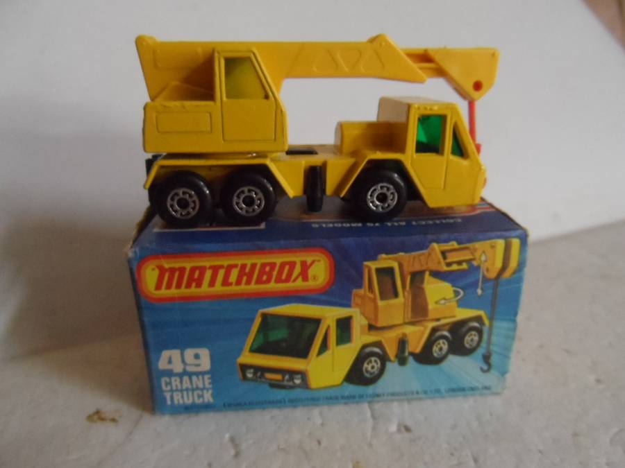 Matchbox Superfast No. 49 Crane Truck Yellow Body & Boom Red Hook Green Windows