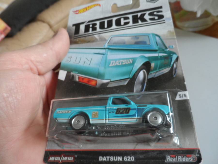 Hot Wheels Car Culture Trucks Datsun 620 Real Riders   [M50]