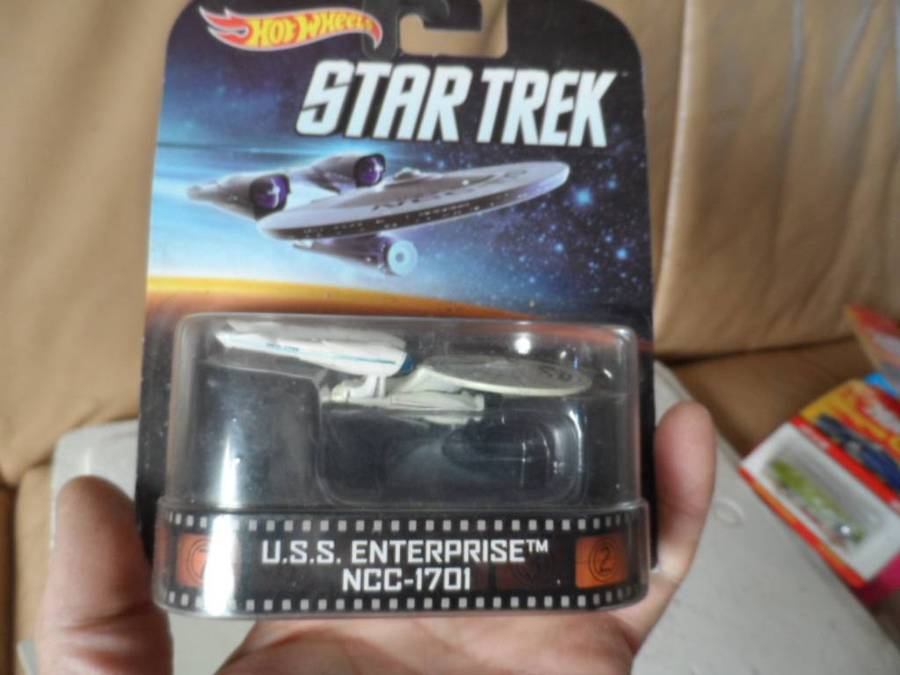 Hot Wheels 2013 Retro Entertainment Star Trek USS enterprise  sealed long card [m48]