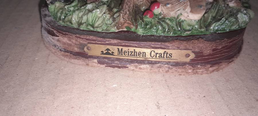 A Vintage Muizhen Craft - As per pictures