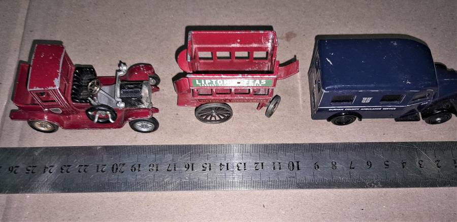 3 Diacast models - Models of yesteryear, LLEDO & Days Gone