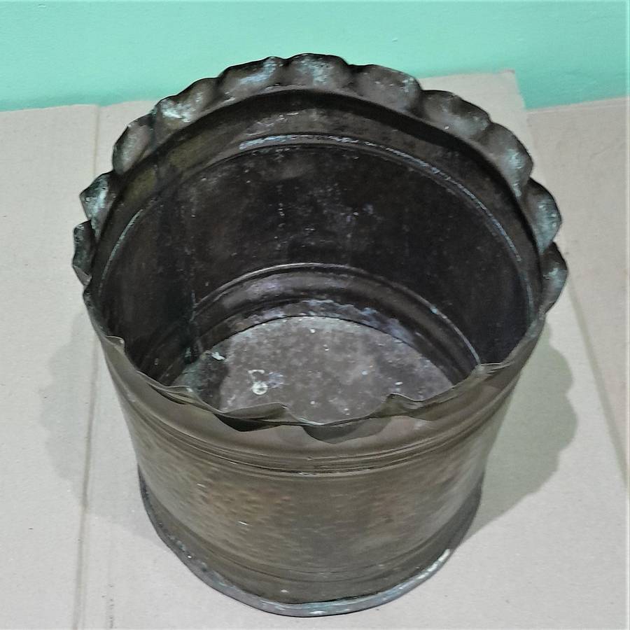Brass Planter - Height 20cm & Dia 21CM