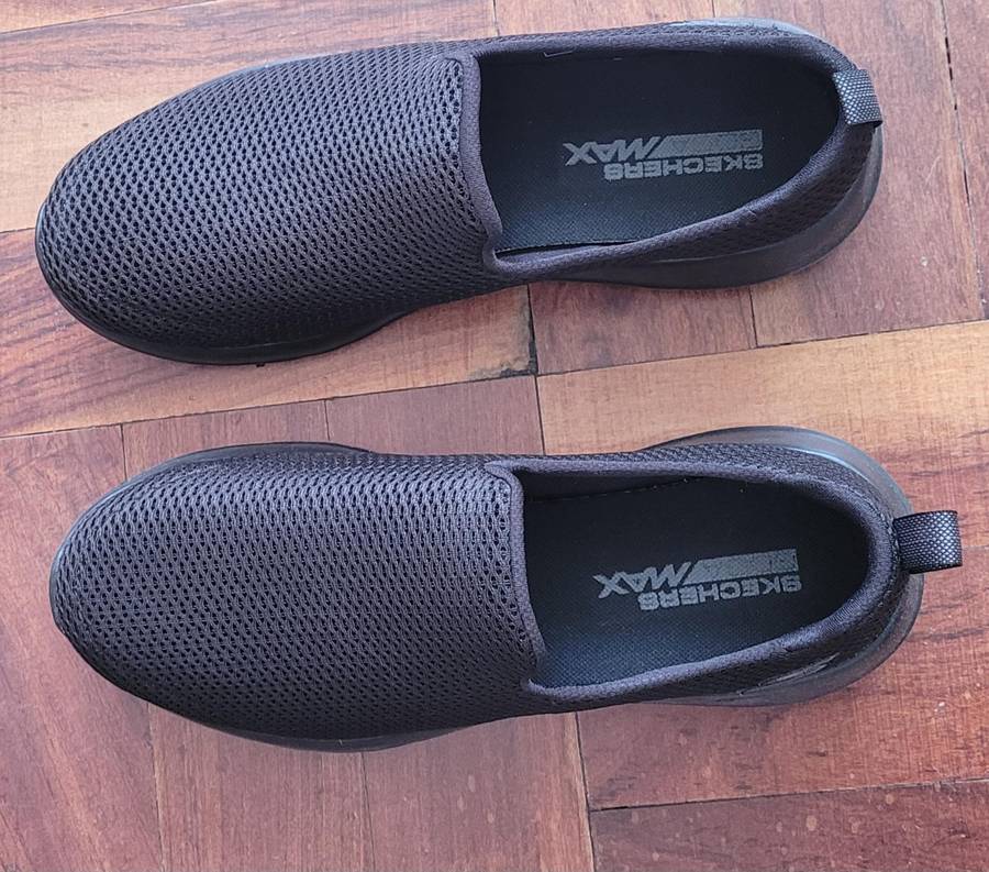 Sketchers Men's Go Walk Max Slip On Shoes (like new)