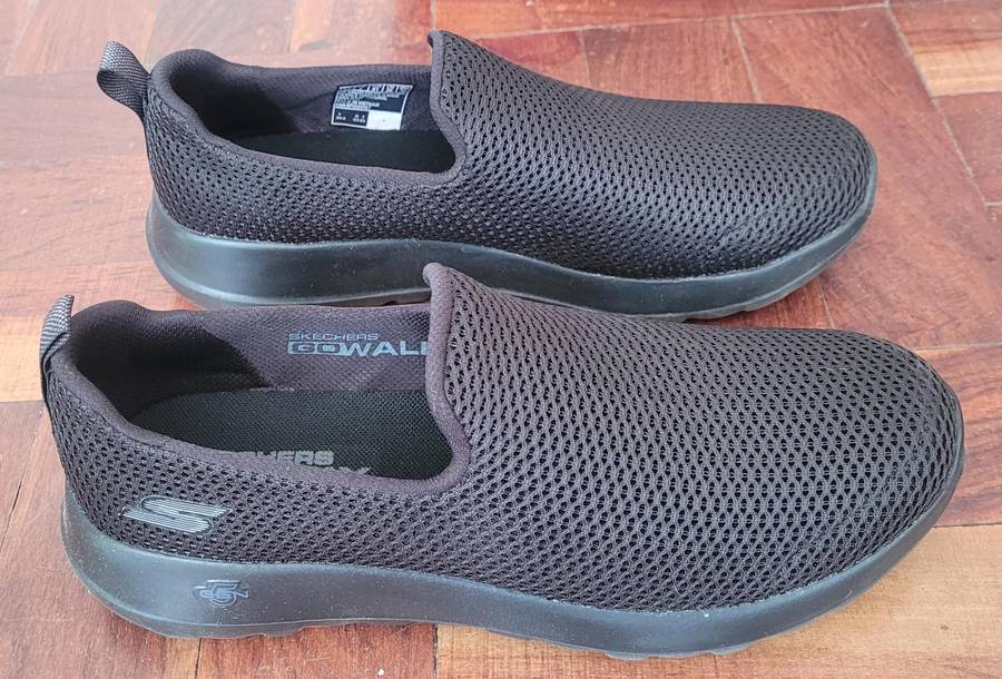 Sketchers Men's Go Walk Max Slip On Shoes (like new)