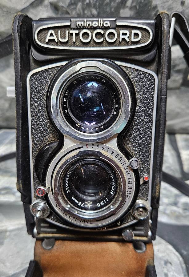 Beautiful highly collectible Minolta Autocord film camera, 1955-1966