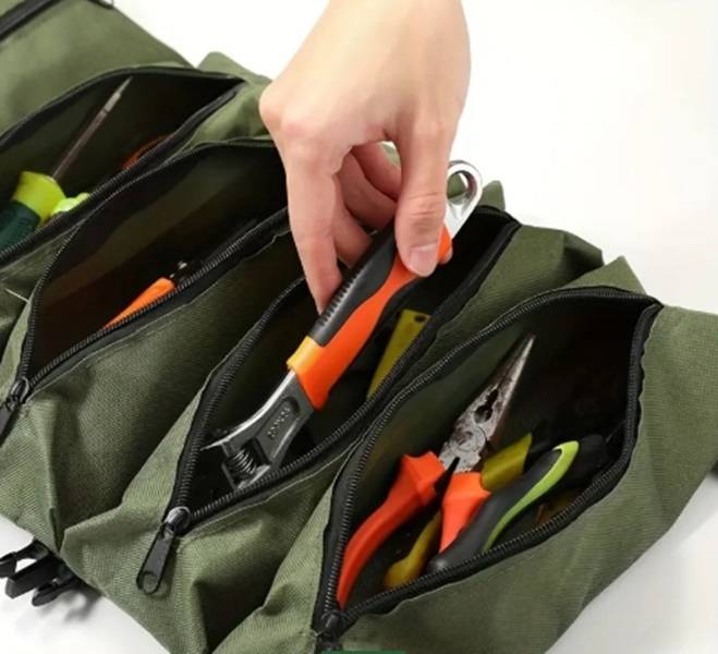 HEAVY DUTY PRACTICAL & EFFICIENT WATER RESISTANT ROLLUP TOOL BAG