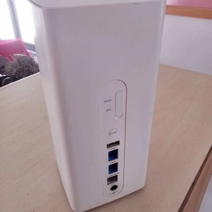 Huwawei B618 LTE DESKTOP ROUTER TAKES SIM