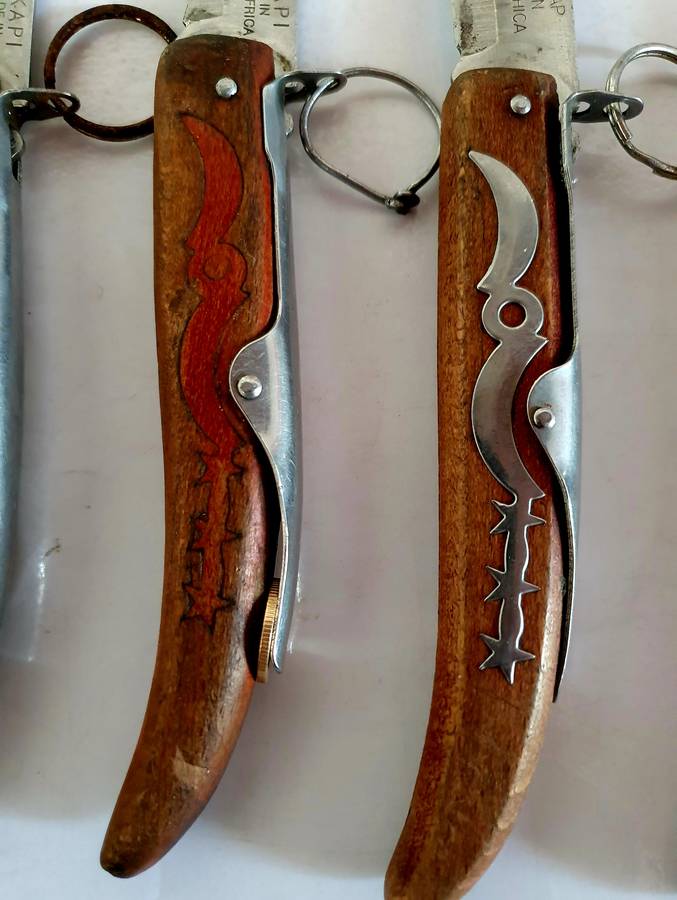 7 X VINTAGE OKAPI FOLDING KNIFES. 5 X 23CM, 1X 21CM, 1 X 18CM.