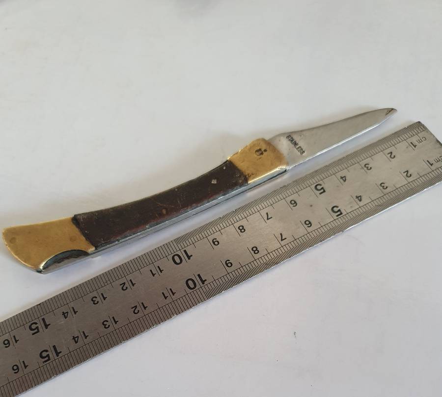 5 X VINTAGE  FOLDING KNIFES AS PER PHOTO REPORT.
