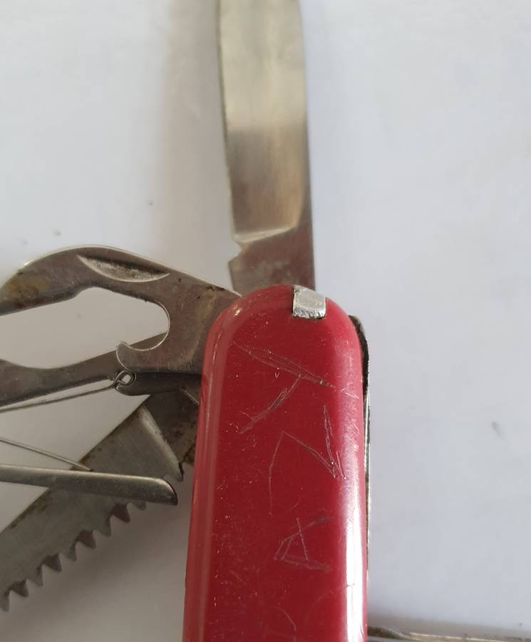 3 X MULTI TOOL  VINTAGE  FOLDING KNIFES AS PER PHOTO REPORT.