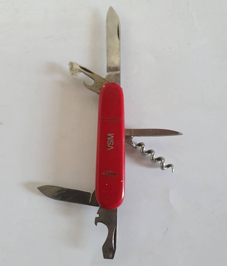3 X MULTI TOOL  VINTAGE  FOLDING KNIFES AS PER PHOTO REPORT.