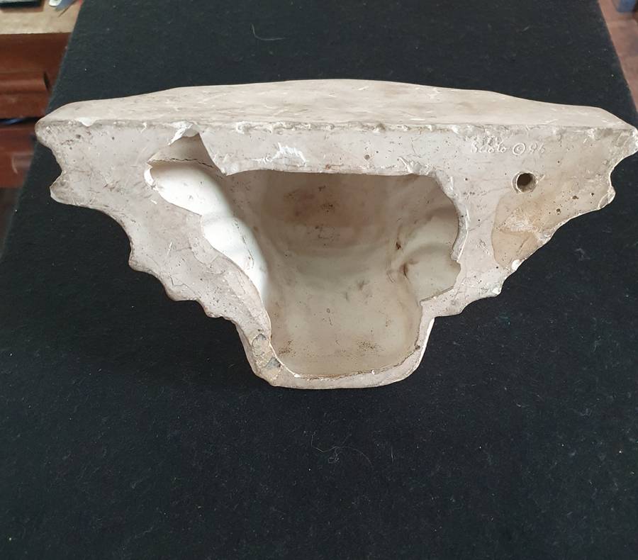 VINTAGE GARGOYLE CEMENT CAST WALL MOUNT.