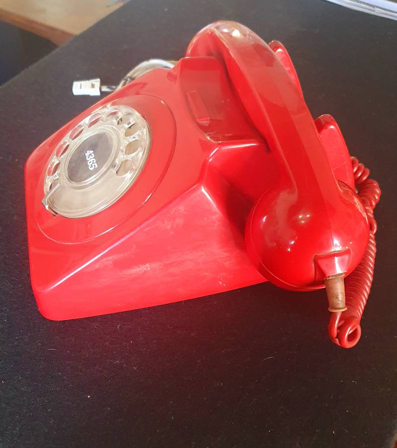 RETRO TURN DIAL TELEPHONE . BRITISH TELECOM.
