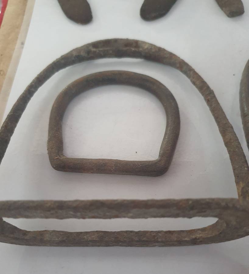 16 X  ANGLO BOER WAR ARTIFACTS .SALVAGED  FROM GENERAL WYAND MALAN FORTS RICHMOND. VEGKOP.