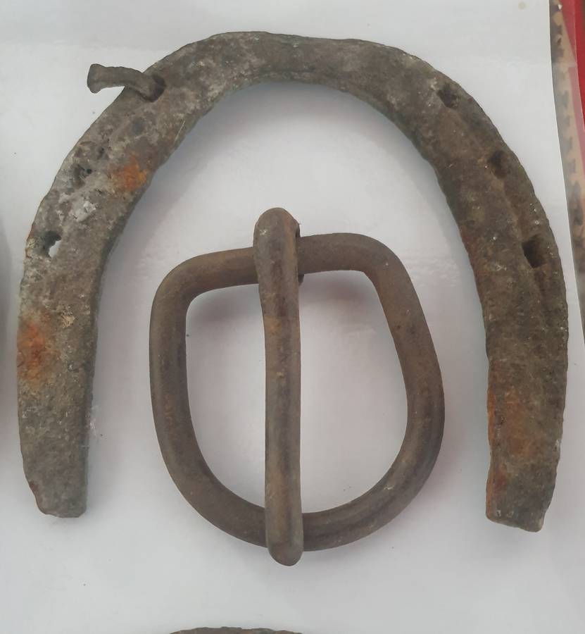 16 X  ANGLO BOER WAR ARTIFACTS .SALVAGED  FROM GENERAL WYAND MALAN FORTS RICHMOND. VEGKOP.